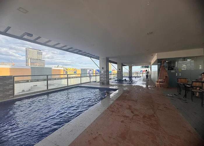 Luxanos Place- Sunvida Tower Apartment *